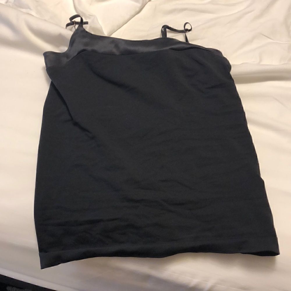 Banana republic black cami sz S EUC